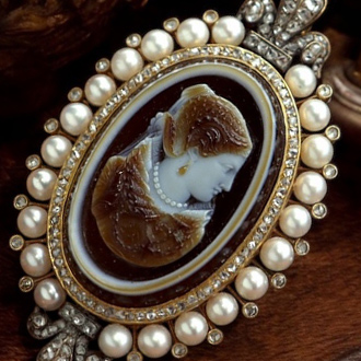 ヴィクトリア時代 アンティーク ストーンカメオペンダント 女王像 三層彫刻 18金 フランス製 ローズカットダイヤ パール