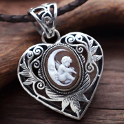 �V�g�ƌ��̃J���I�y���_���g �n�[�g�^ �A���e�B�[�N���V���o�[�t���[�� �y���j�[�`�F��