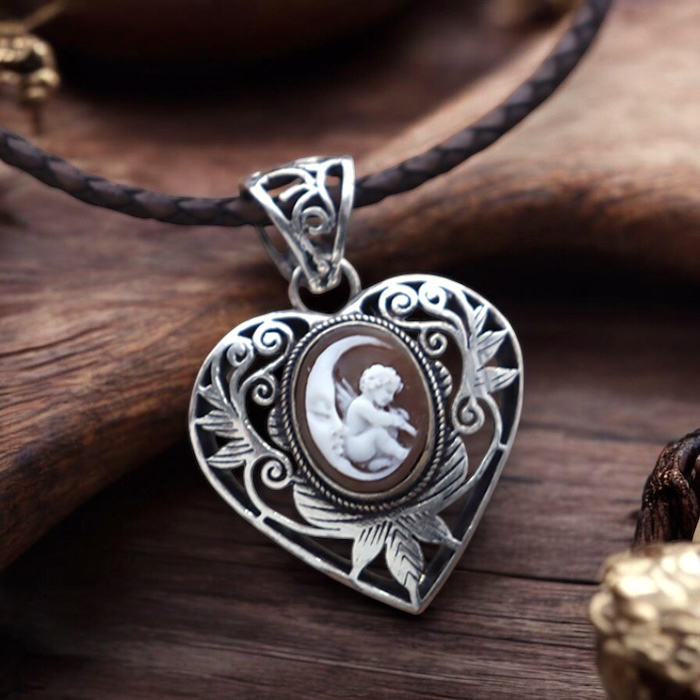 �V�g�ƌ��̃J���I�y���_���g �n�[�g�^ �A���e�B�[�N���V���o�[�t���[�� �y���j�[�`�F��