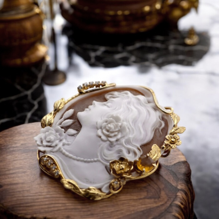 ���_�t���[�� �V�F���J���I �y���j�[�`�F�� �S�[���h�J���[�g �V�R�V�g�����t��