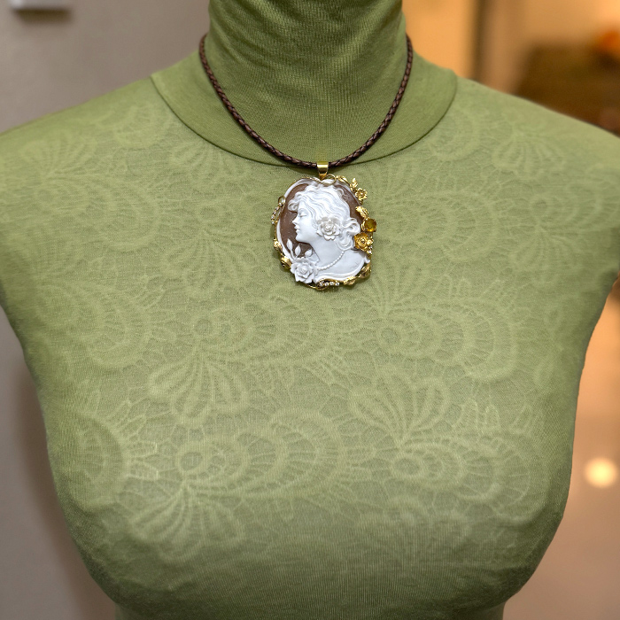 ���_�t���[�� �V�F���J���I �y���j�[�`�F�� �S�[���h�J���[�g �V�R�V�g�����t��