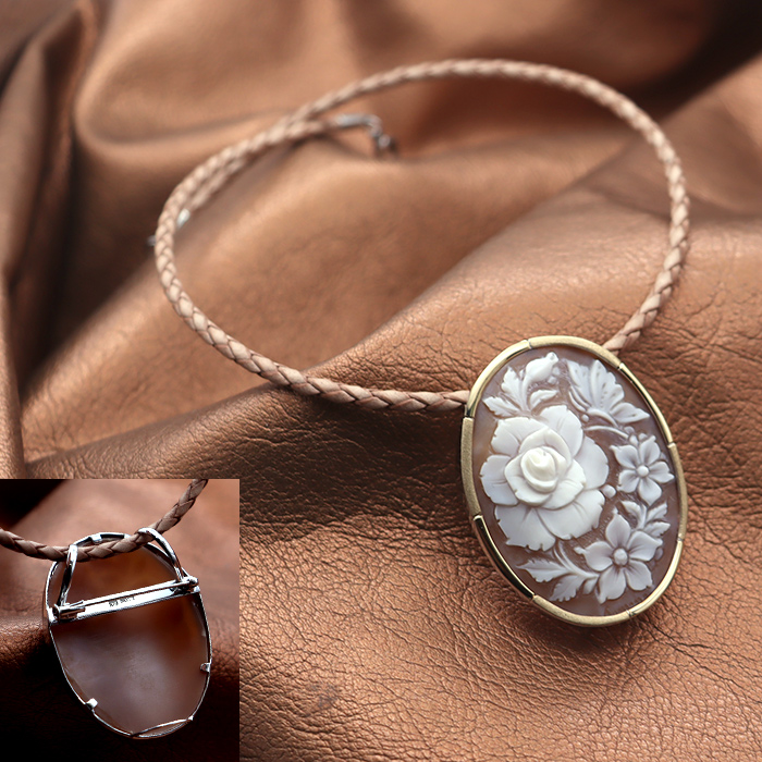 花のシェルカメオ 18金ゴールド枠 ブローチ＆ネックレス 2WAYフラワーカメオ