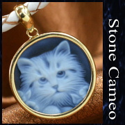 メノウカメオネックレスの写真。ネコの図柄。