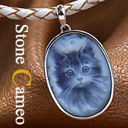 ネコの図柄のメノウカメオのネックレス製品